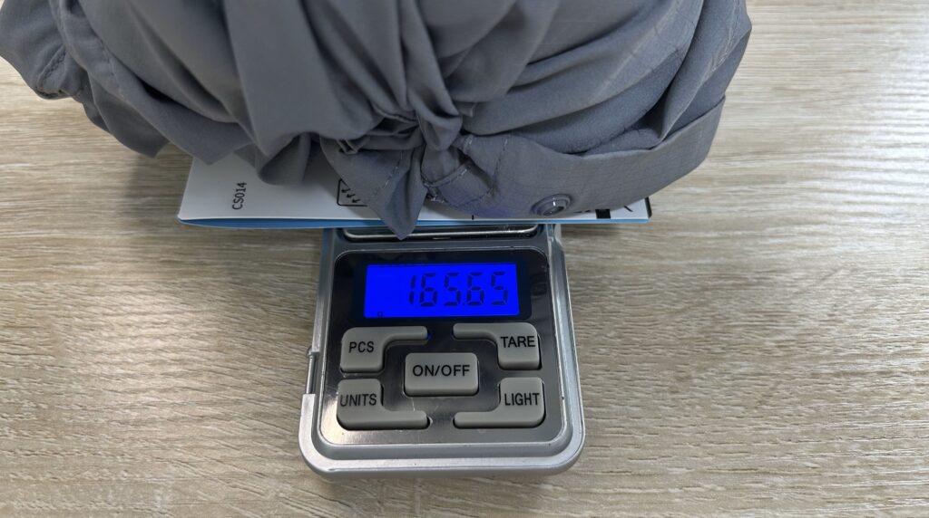 ツーキッドカーゴパンツはLでも175gでビックリするほど軽い
